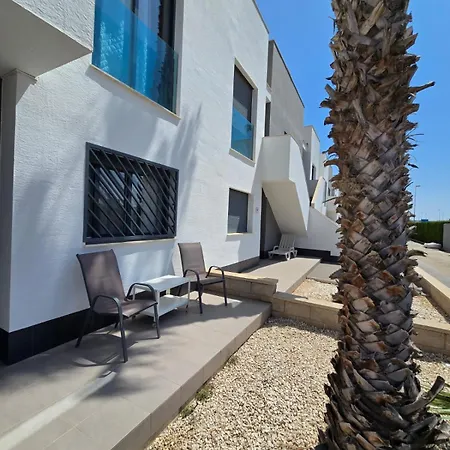 Sunny Ground Floor Opposite The Swimming Pool Apartment